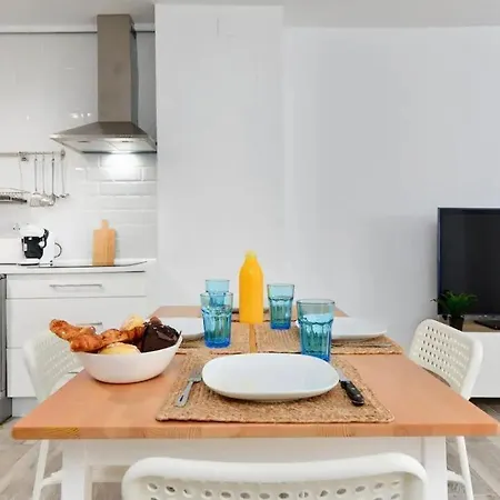 Apartment Cozy In Center- Wifi & Ac *
