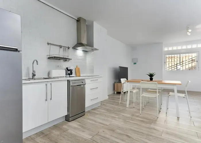 Apartment Cozy In Center- Wifi & Ac *